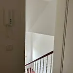아파트 148qm Apartment, Naehe Duesseldorf, 4 Schlafzimmer, Privater Parkplatz