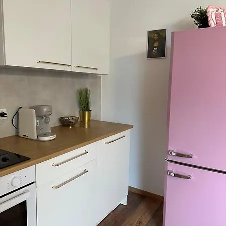 148qm Apartment, Naehe Duesseldorf, 4 Schlafzimmer, Privater Parkplatz