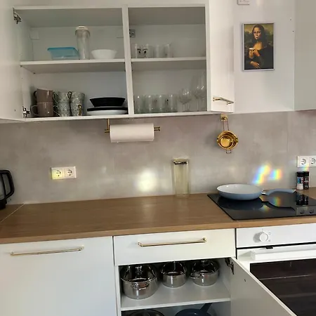 148qm Apartment, Naehe Duesseldorf, 4 Schlafzimmer, Privater Parkplatz 公寓 杜伊斯堡