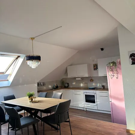 148qm Apartment, Naehe Duesseldorf, 4 Schlafzimmer, Privater Parkplatz Apartamento *