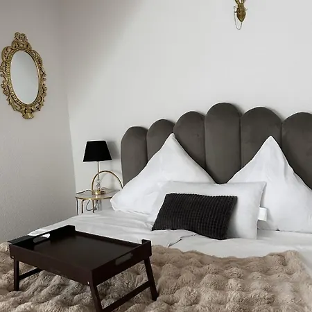 148qm Apartment, Naehe Duesseldorf, 4 Schlafzimmer, Privater Parkplatz Apartamento Duisburgo