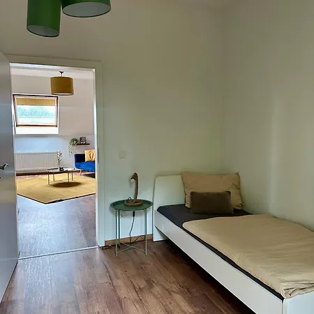 148qm Apartment, Naehe Duesseldorf, 4 Schlafzimmer, Privater Parkplatz Duisburgo
