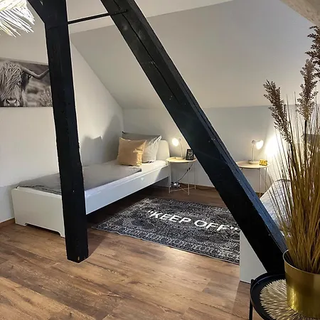 148qm Apartment, Naehe Duesseldorf, 4 Schlafzimmer, Privater Parkplatz