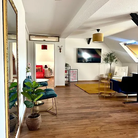 Apartmán 148qm Apartment, Naehe Duesseldorf, 4 Schlafzimmer, Privater Parkplatz Duisburg