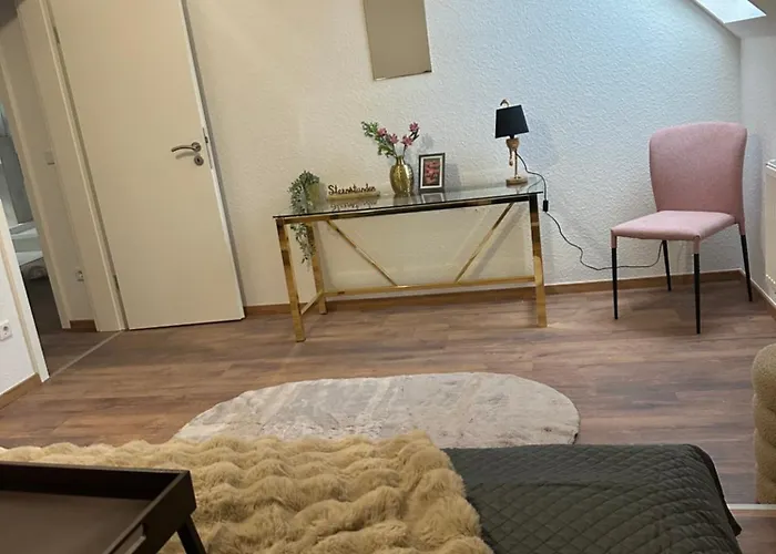 148qm Apartment, Naehe Duesseldorf, 4 Schlafzimmer, Privater Parkplatz Duisburg