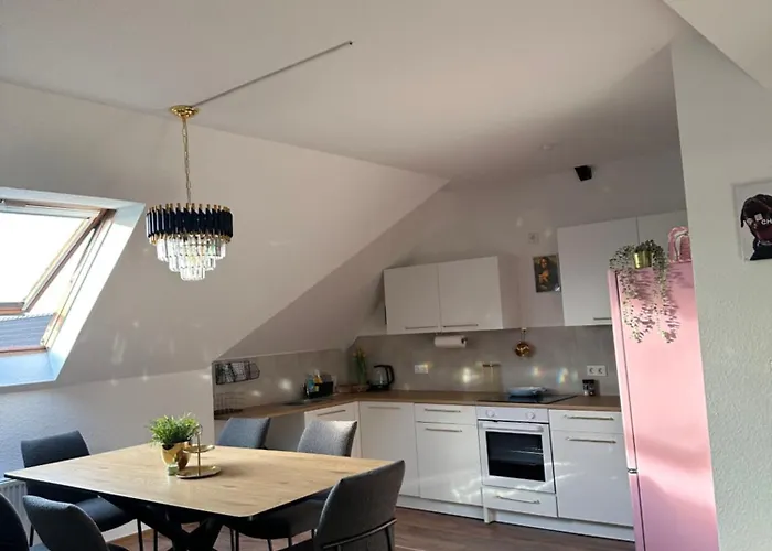 148qm Apartment, Naehe Duesseldorf, 4 Schlafzimmer, Privater Parkplatz Lejlighed *