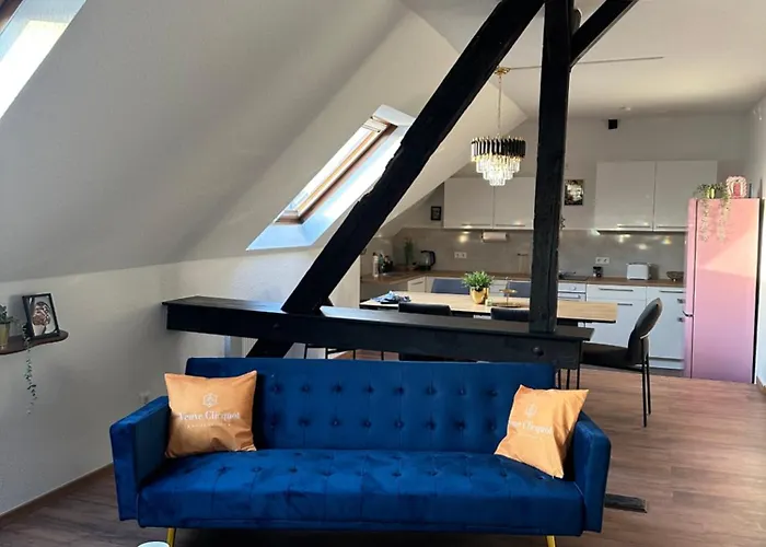 148qm Apartment, Naehe Duesseldorf, 4 Schlafzimmer, Privater Parkplatz * Duisburg